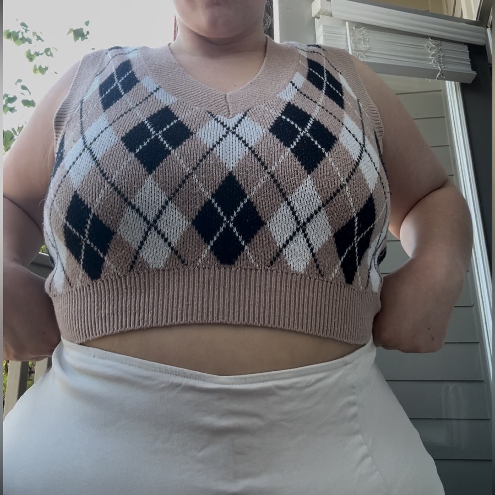 Abercrombie & Fitch Tan and Black Argyle Vest